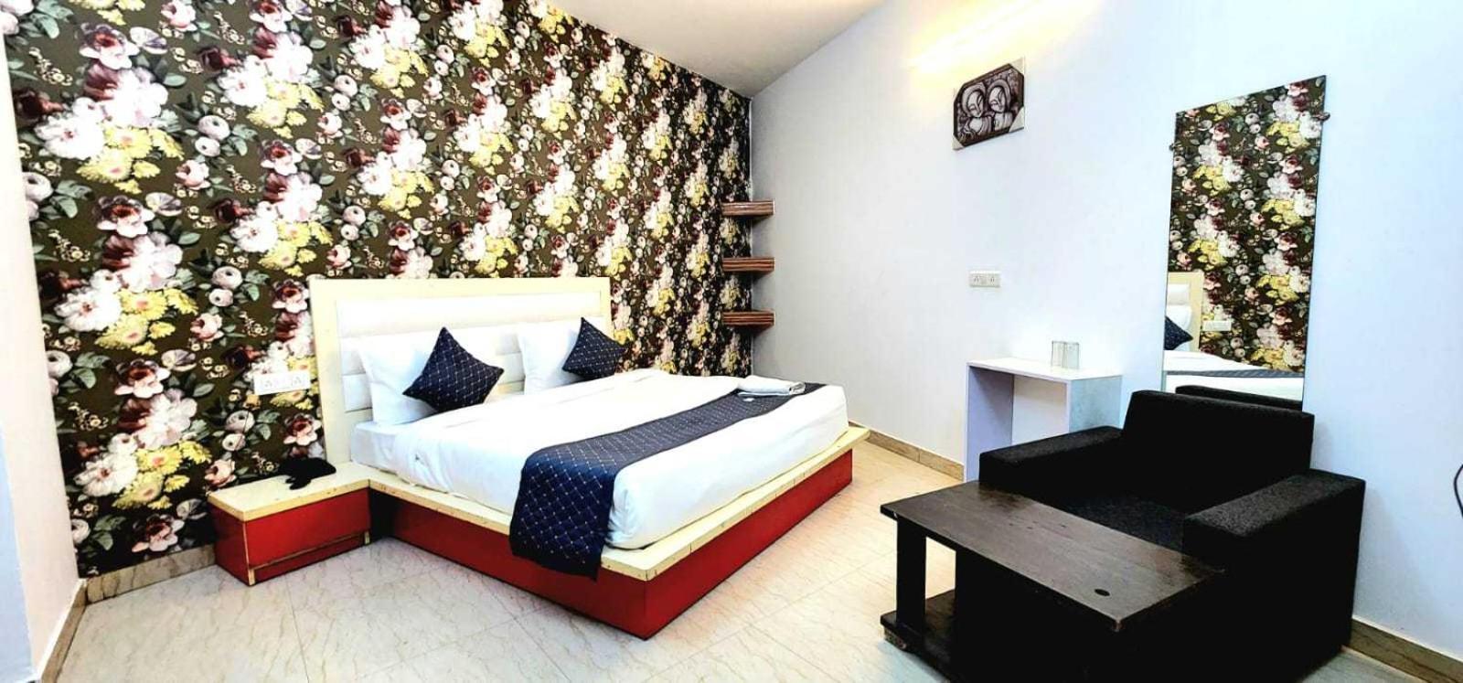 Hotel O Cloud Нью-Дели Экстерьер фото